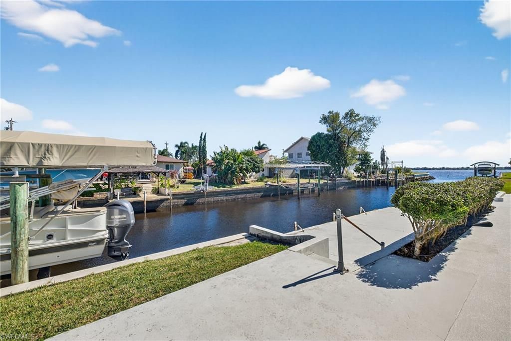 1818 Cherie Ln, North Fort Myers, FL 33917 Photo