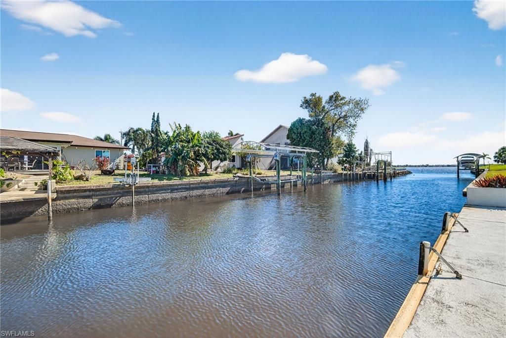 1818 Cherie Ln, North Fort Myers, FL 33917 Photo