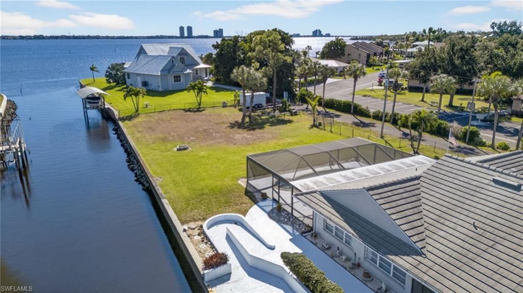 1818 Cherie Ln, North Fort Myers, FL 33917 Photo