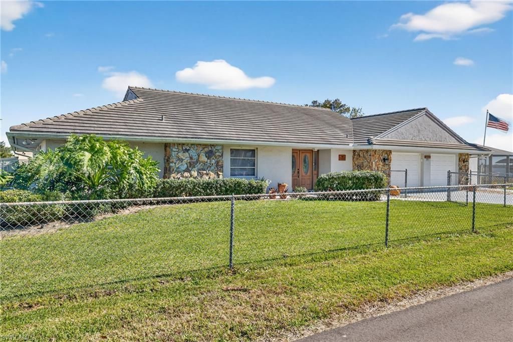 1818 Cherie Ln, North Fort Myers, FL 33917 Photo