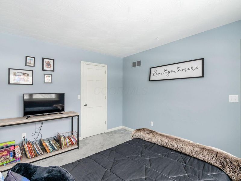 656 TIM TAM Avenue, Columbus, OH 43230 Photo 33