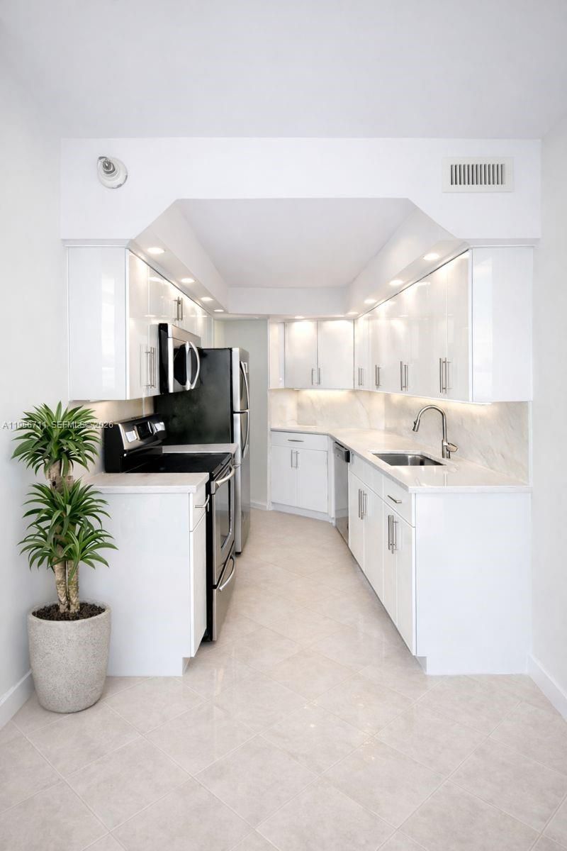 3610 Yacht Club Dr, Unit TS16, Aventura, FL 33180 Photo