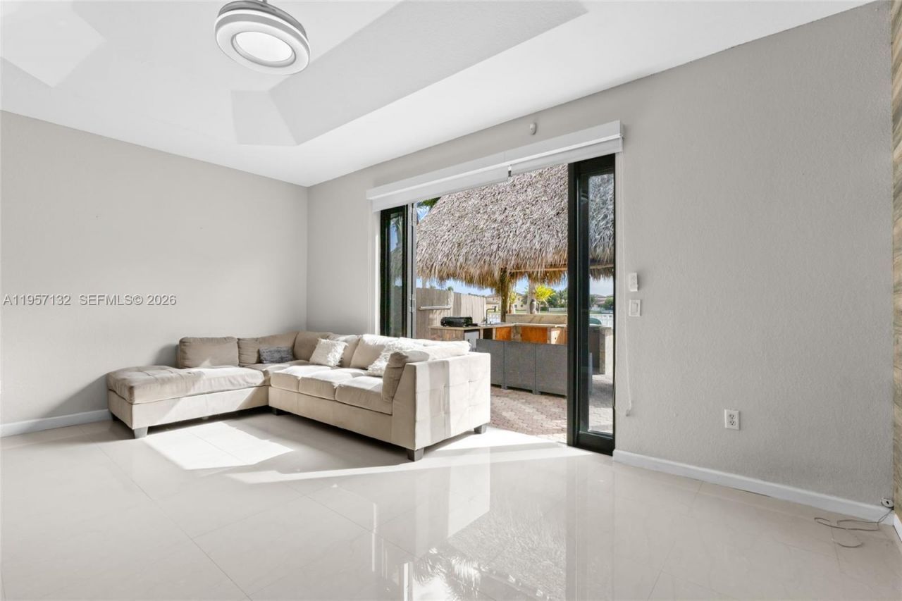 3924 NE 15th St, Homestead, FL 33033 Photo