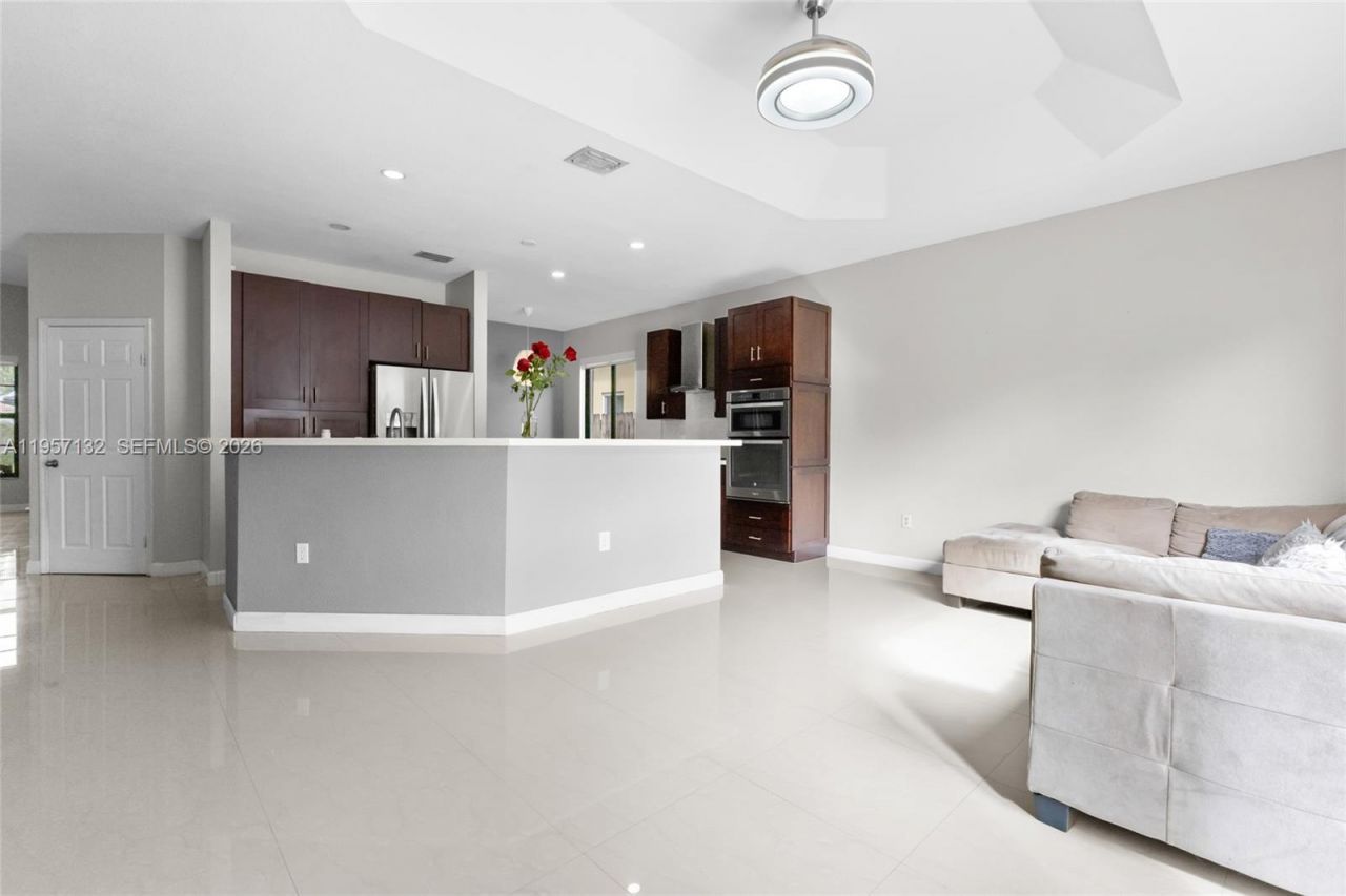 3924 NE 15th St, Homestead, FL 33033 Photo