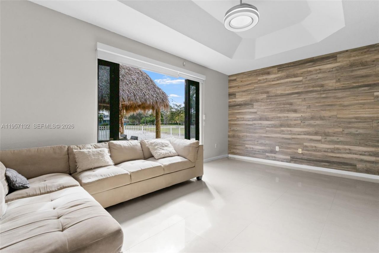 3924 NE 15th St, Homestead, FL 33033 Photo