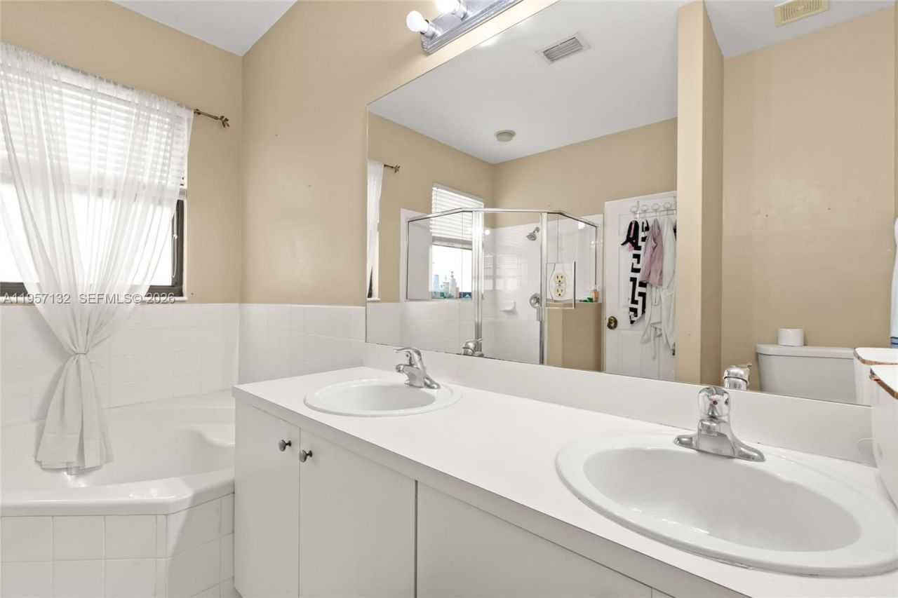 3924 NE 15th St, Homestead, FL 33033 Photo