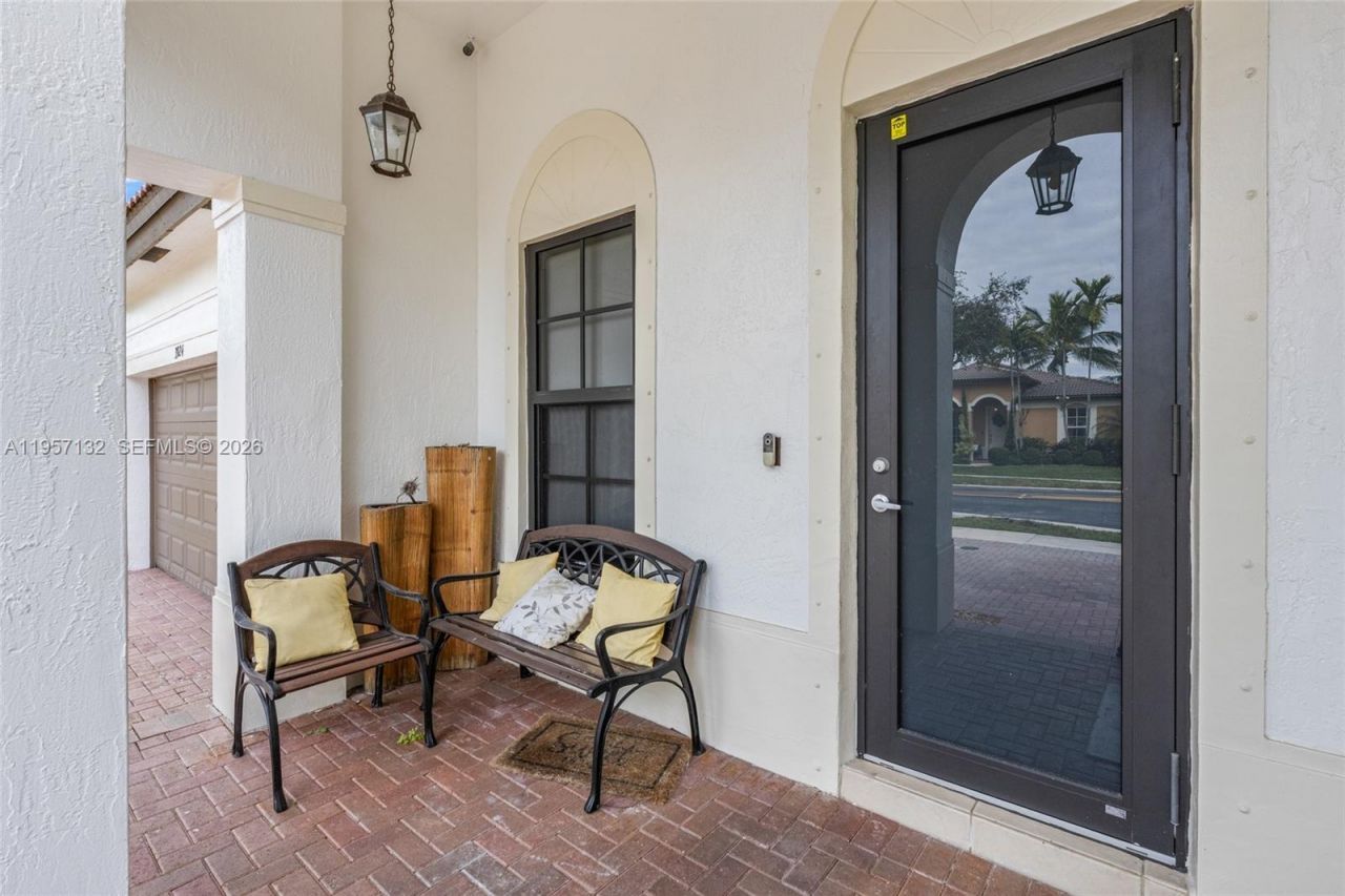 3924 NE 15th St, Homestead, FL 33033 Photo