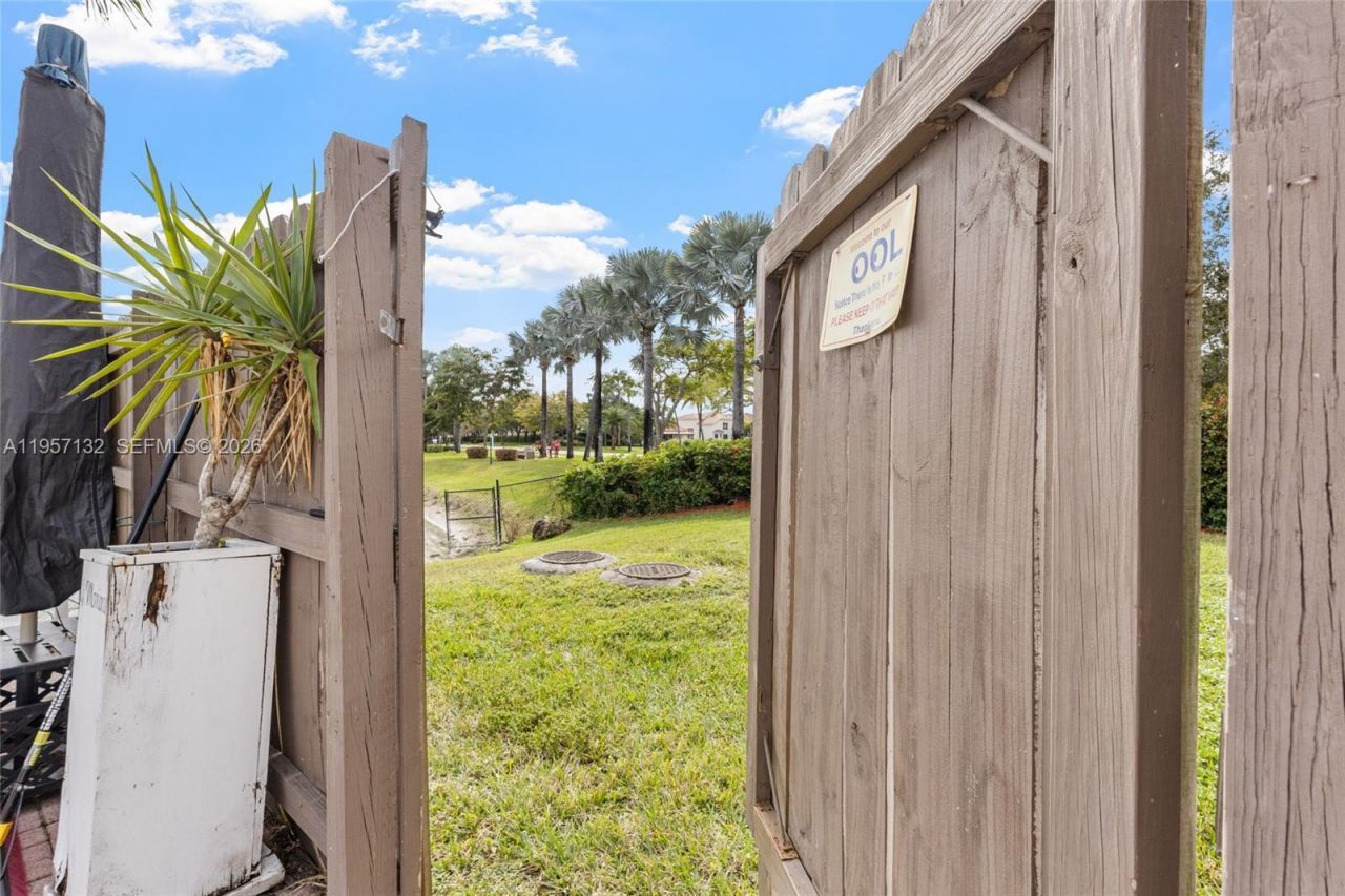 3924 NE 15th St, Homestead, FL 33033 Photo