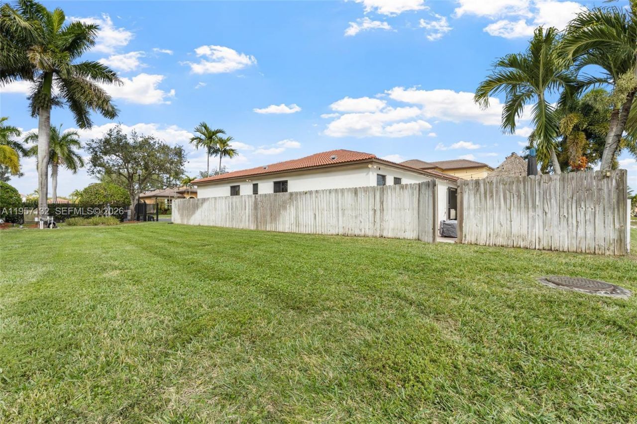 3924 NE 15th St, Homestead, FL 33033 Photo