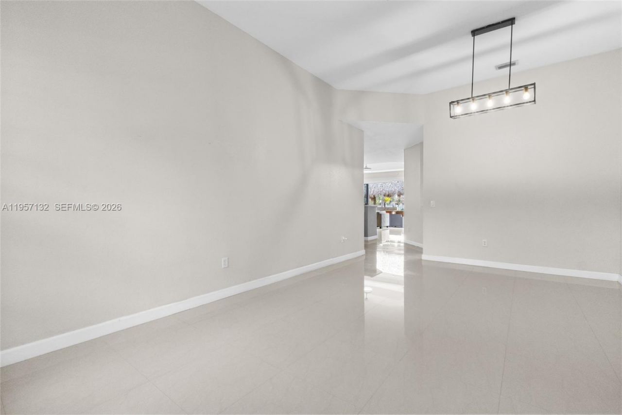 3924 NE 15th St, Homestead, FL 33033 Photo