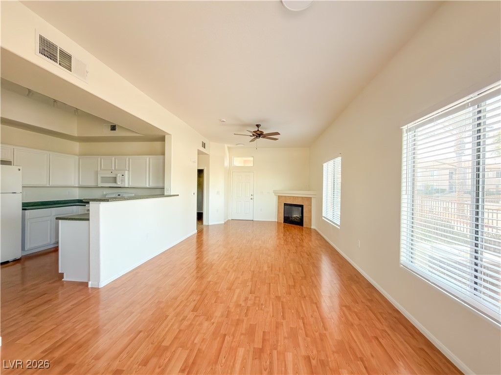 2305 W Horizon Ridge Parkway, Unit 4013, Henderson, NV 89052 Main Photo