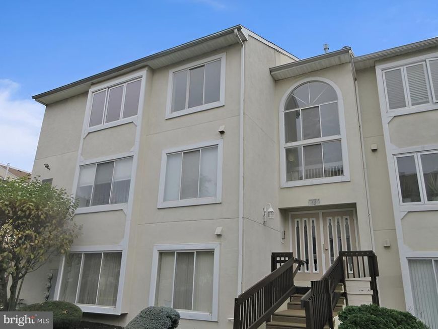 141 Benjamin Court, Unit G141, Philadelphia, PA 19114 Main Photo