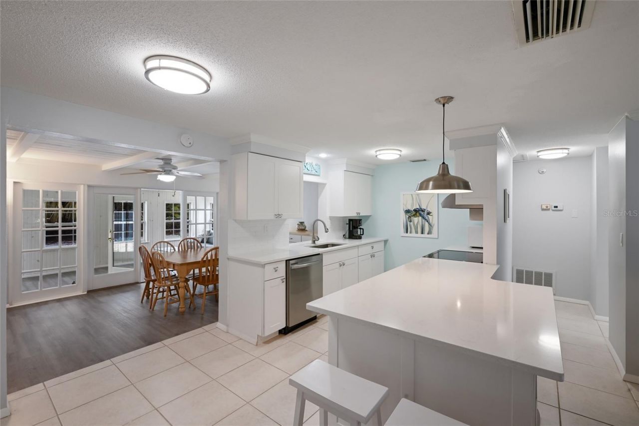 120 Maple Avenue, Anna Maria, FL 34216 Photo