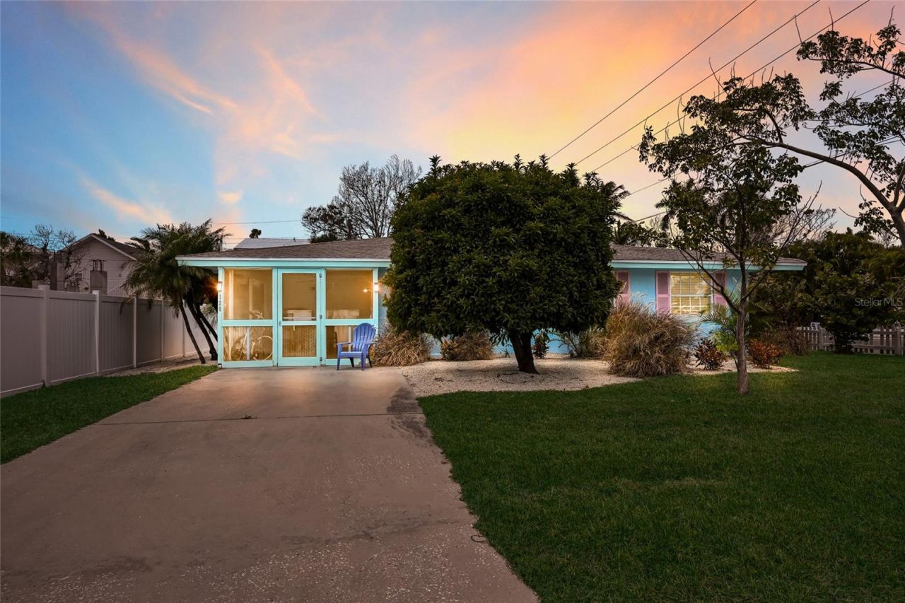 120 Maple Avenue, Anna Maria, FL 34216 Photo