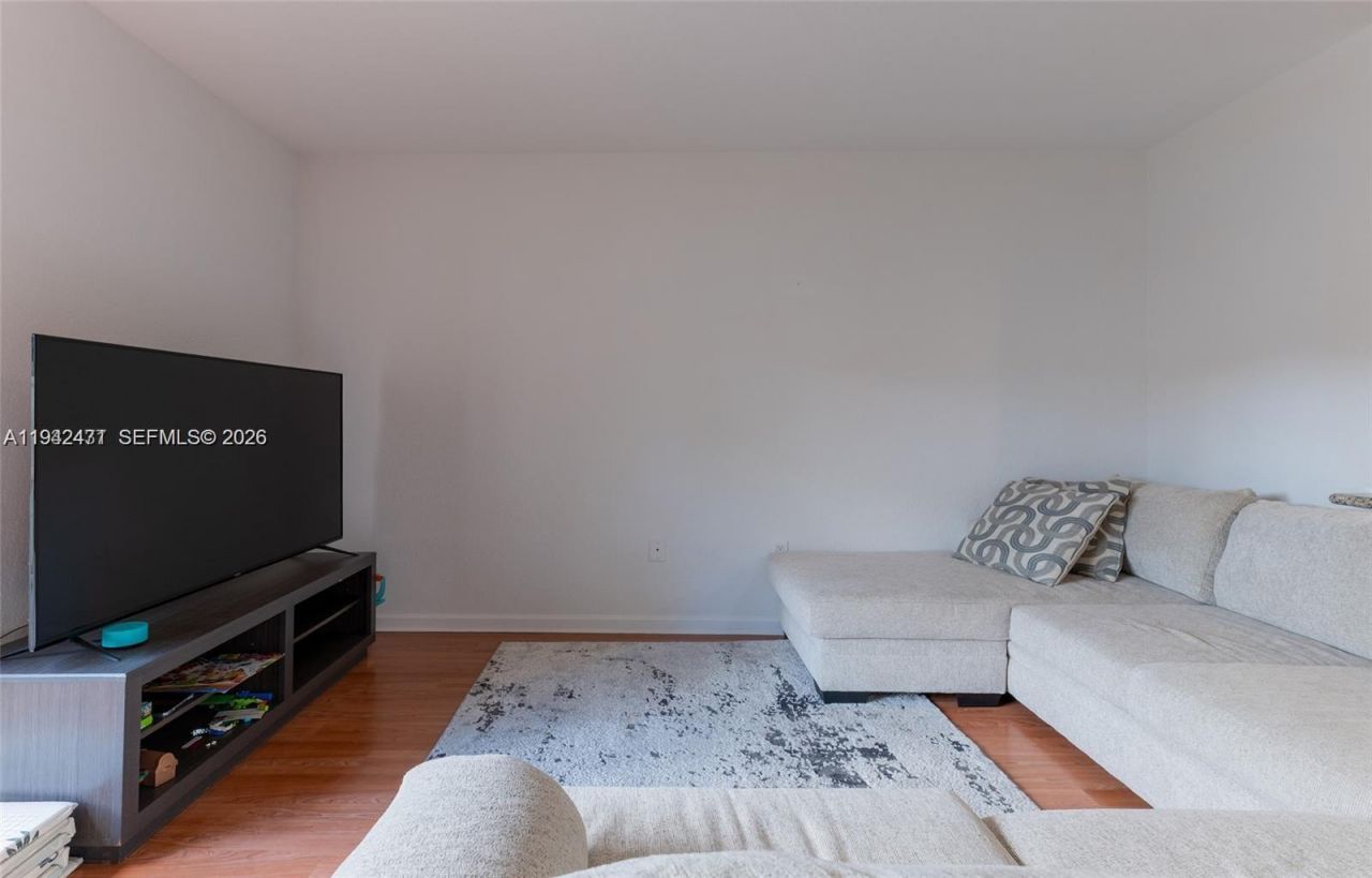 59 SE 3rd Ave, Unit 59, Hallandale Beach, FL 33009 Photo