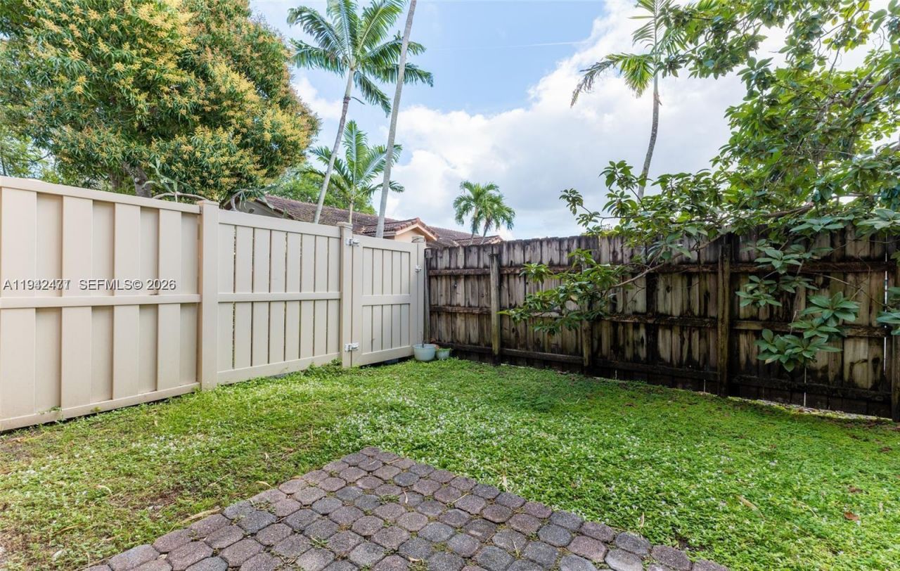 59 SE 3rd Ave, Unit 59, Hallandale Beach, FL 33009 Photo