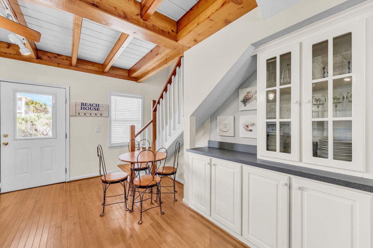 512 Pompano Street Photo 13