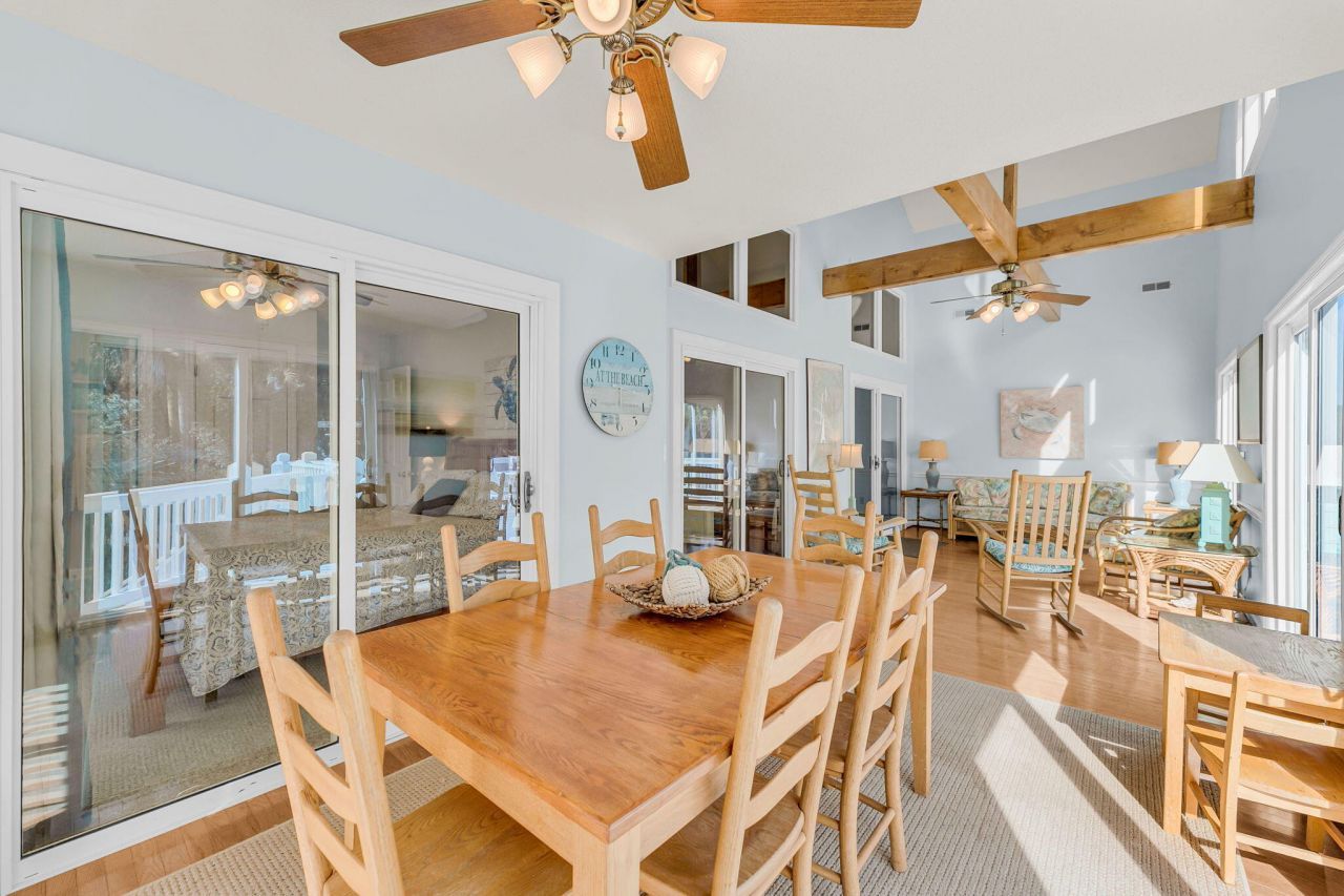 512 Pompano Street Photo 15