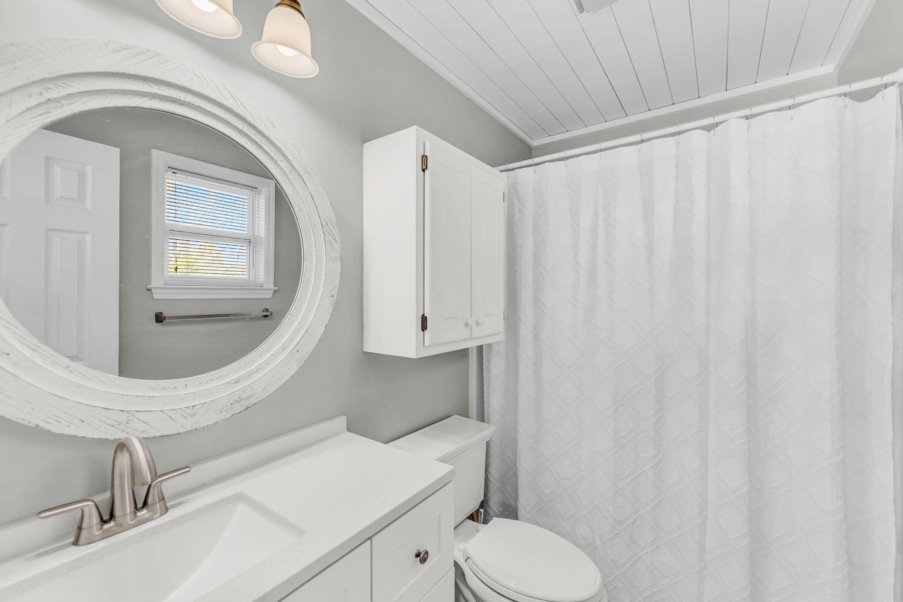 512 Pompano Street Photo 17