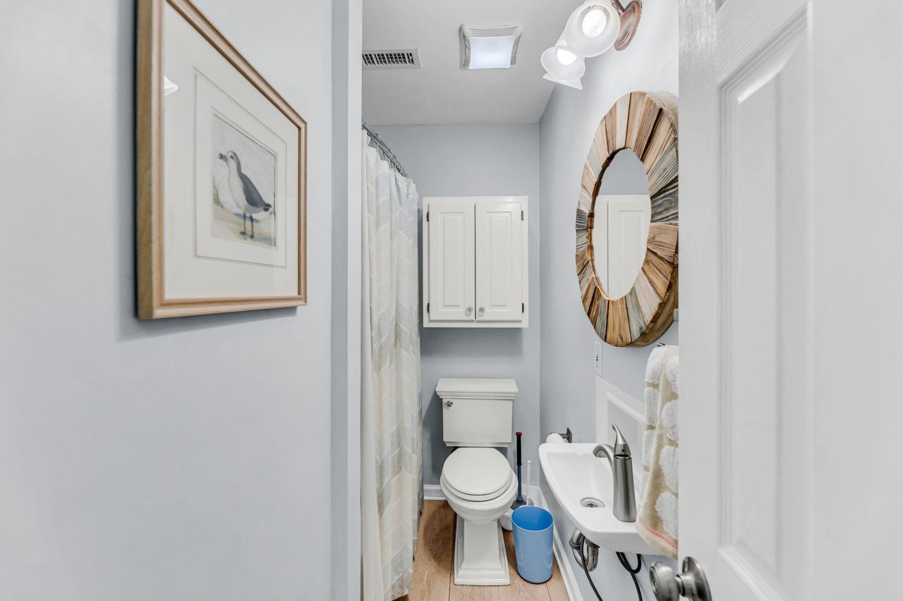 512 Pompano Street Photo 19