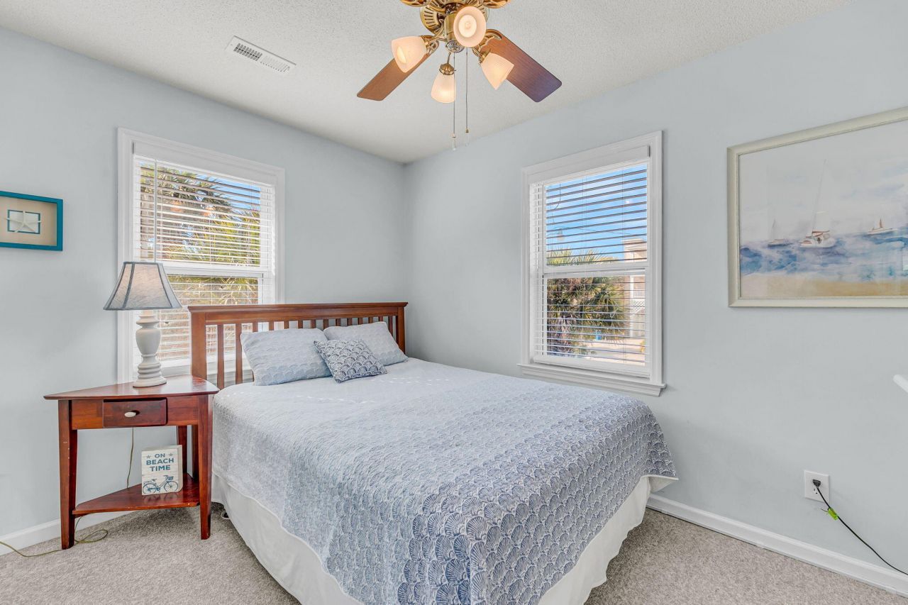 512 Pompano Street Photo 22