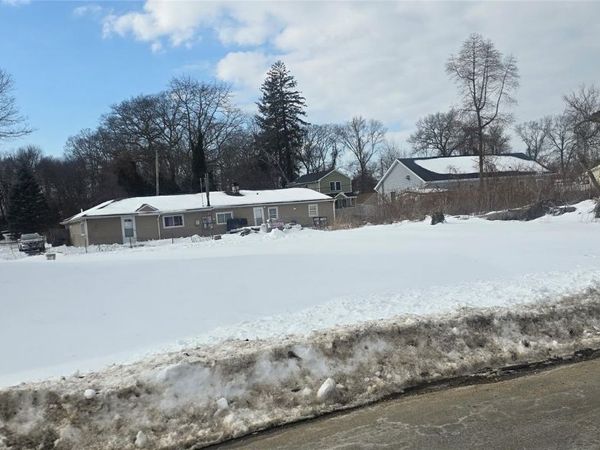 40 Spruce Street , Wyandanch, NY 11798