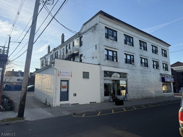 56 Main St, South River, NJ 08882