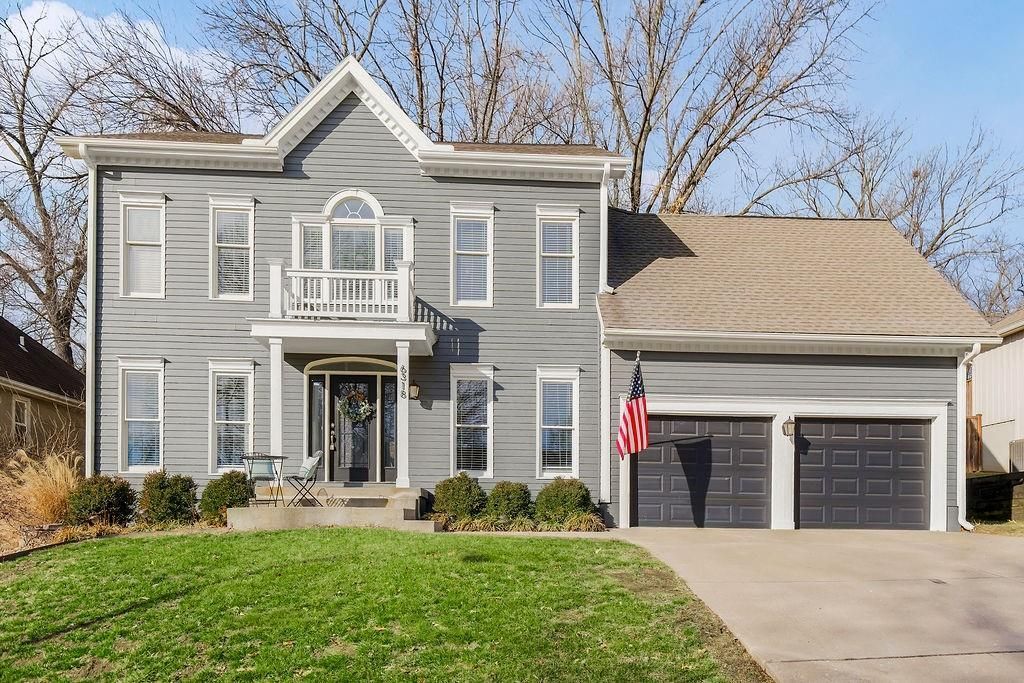 6318 N Robinhood Lane, Kansas City, MO 64151 Main Photo