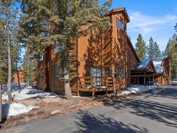13205 Northwoods Boulevard, Truckee, CA 96161