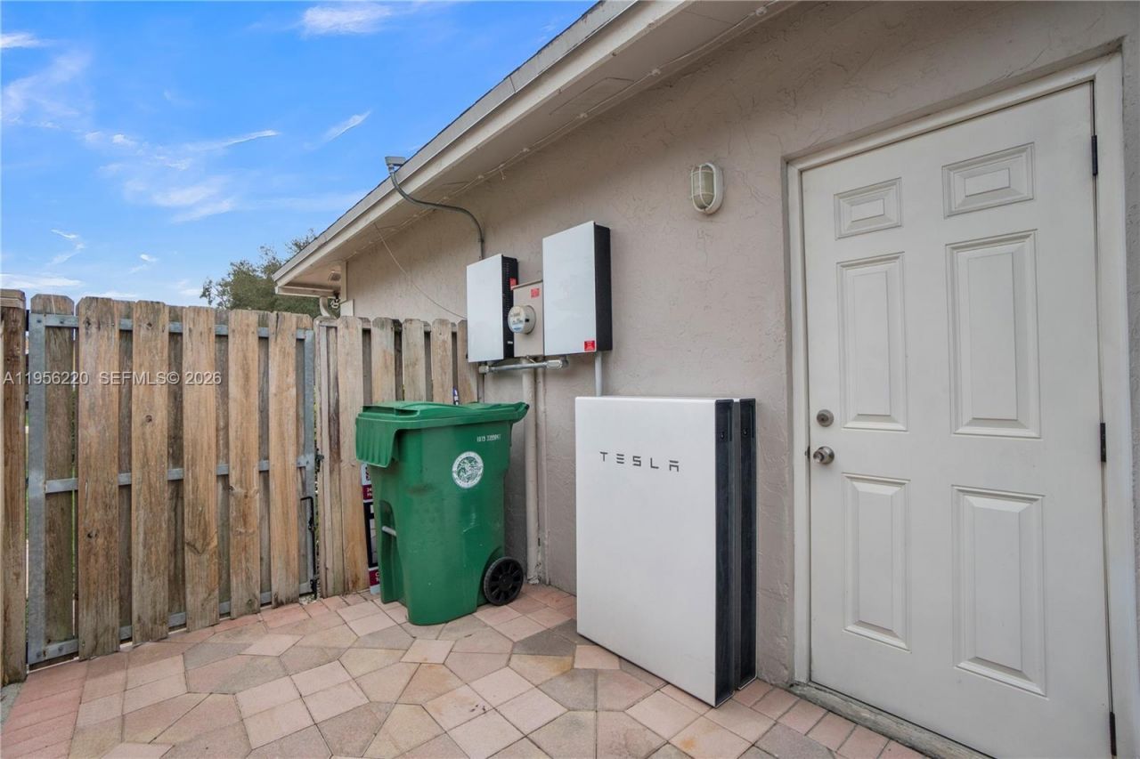 12541 SW 11th Ct, Davie, FL 33325 Photo