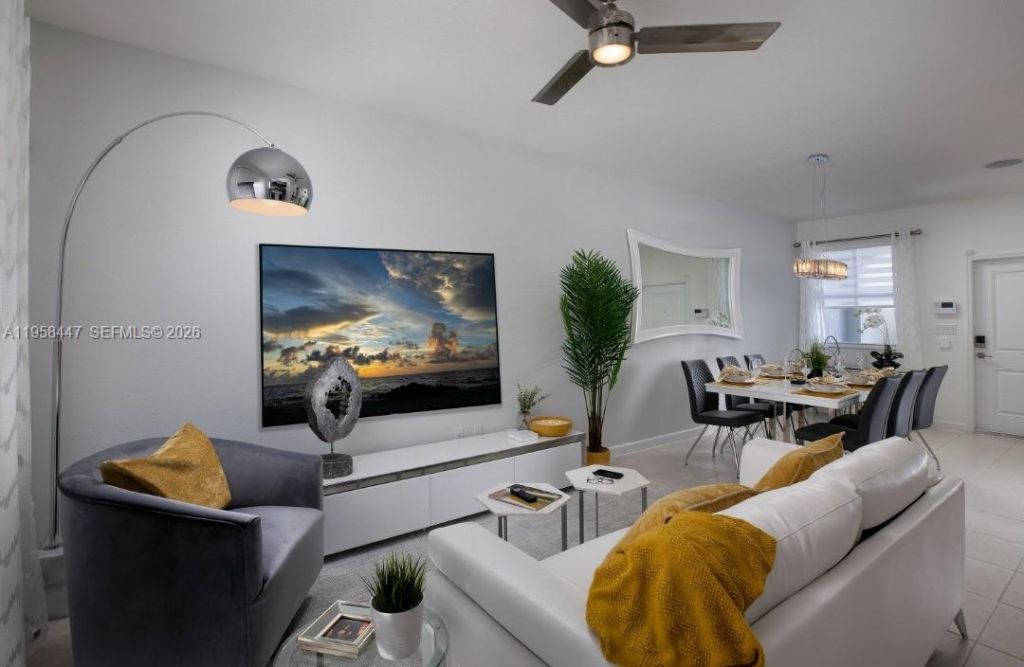 1070 SE 26th Ter , Homestead, FL 33035 Photo