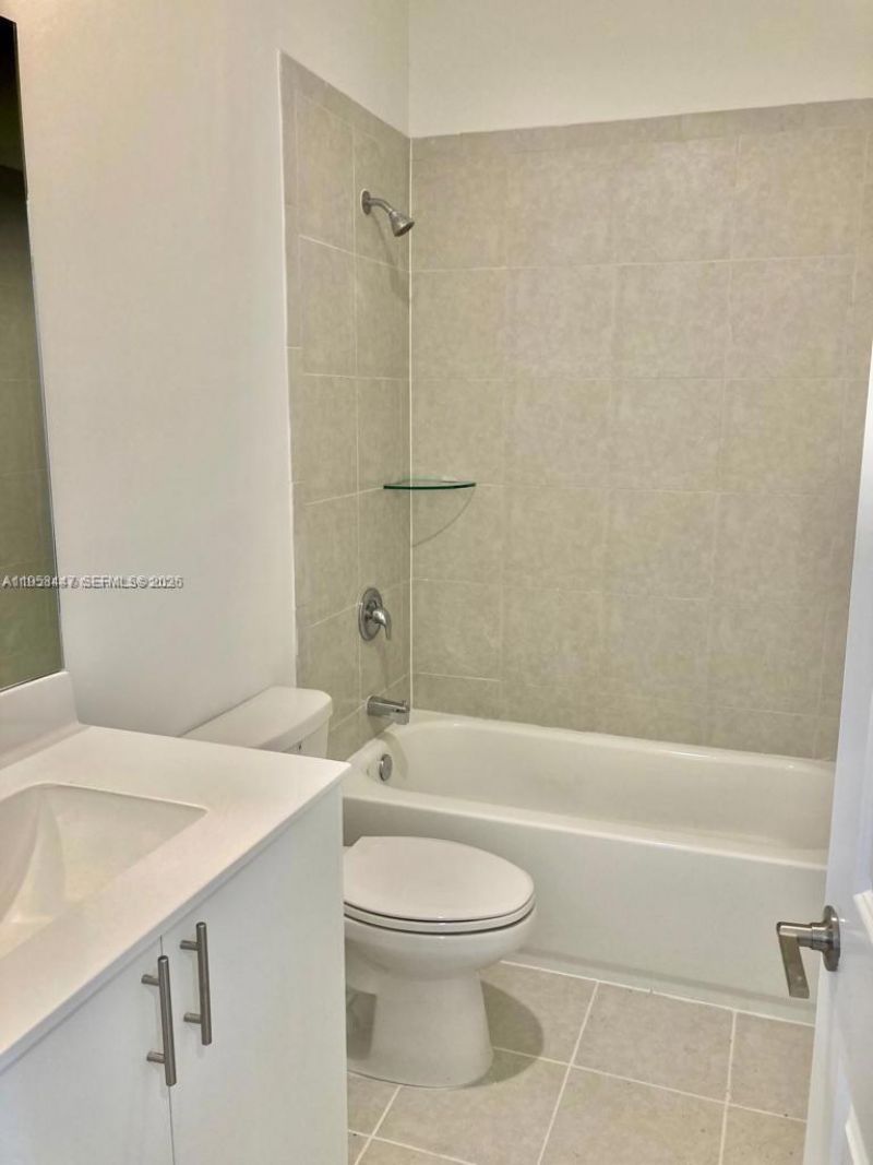 1070 SE 26th Ter , Homestead, FL 33035 Photo