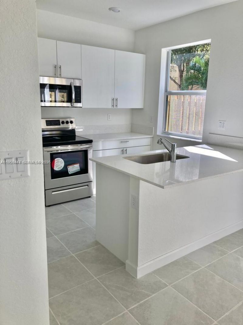 1070 SE 26th Ter , Homestead, FL 33035 Photo