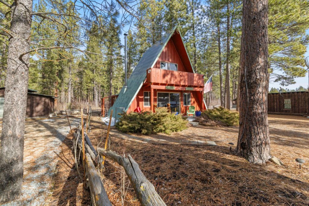 29915 O'neil Drive, Klamath Falls, OR 97601 Main Photo