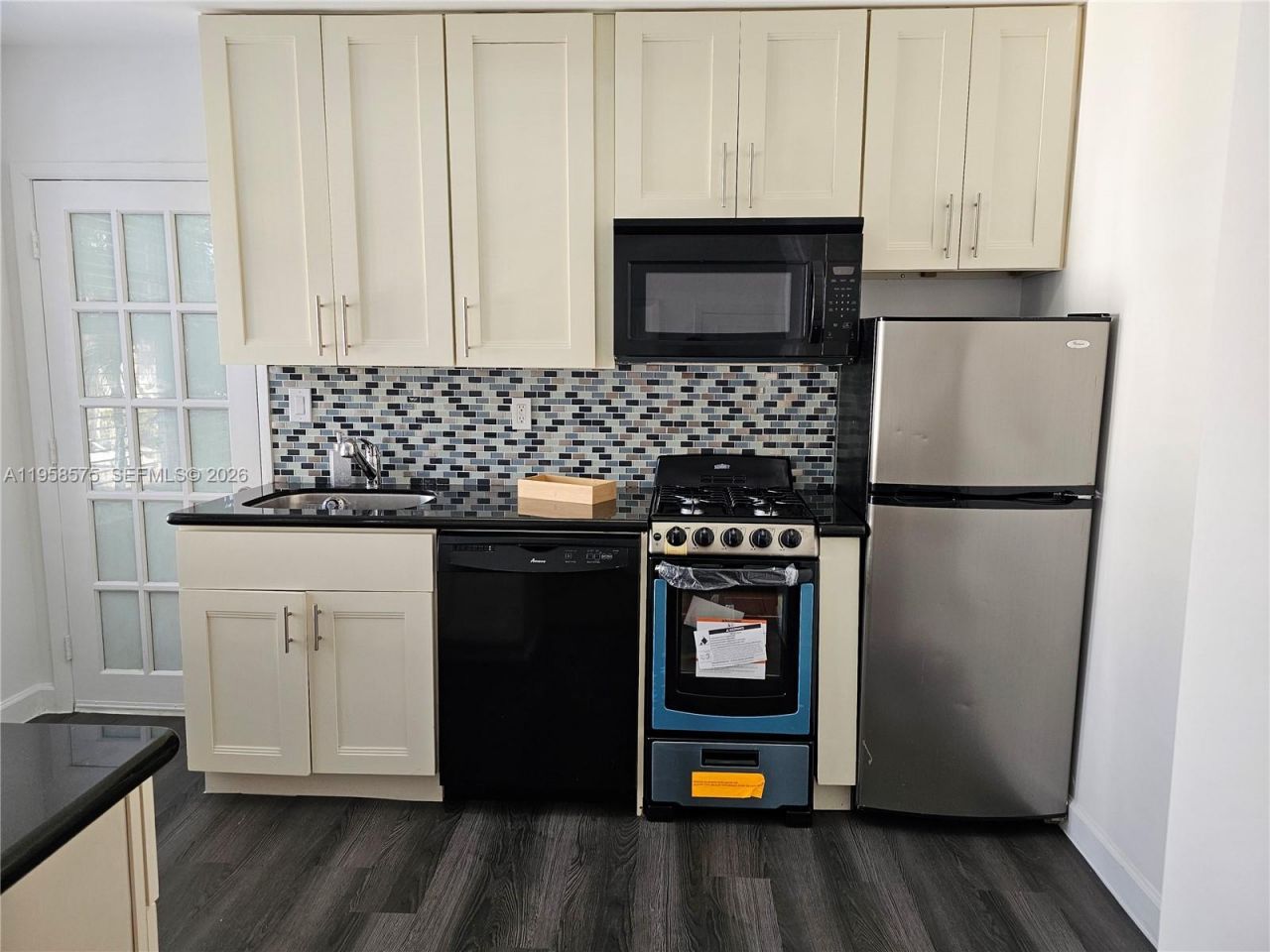622 15th St, Unit 3, Miami Beach, FL 33139 Photo