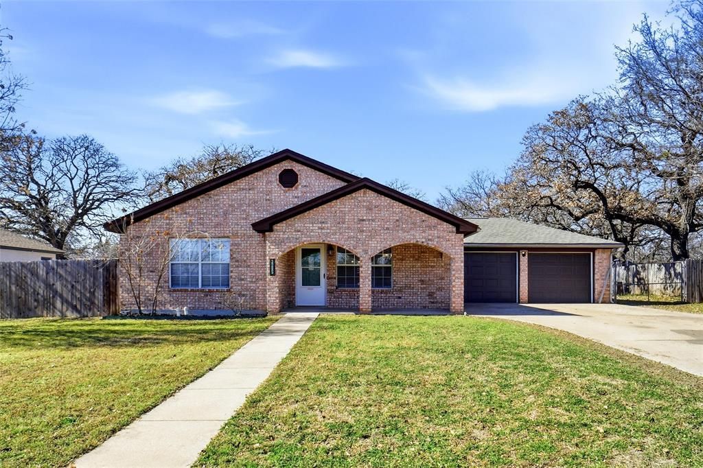 3205 Caddo Trail, Lake Worth, TX 76135 Main Photo