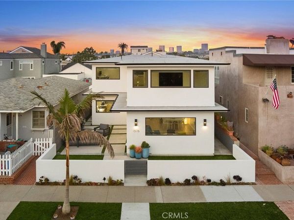1576 E Ocean Boulevard, Newport Beach, CA 92661