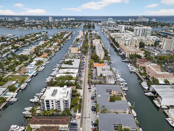 1510 SE 15th St, Unit 310, Fort Lauderdale, FL 33316