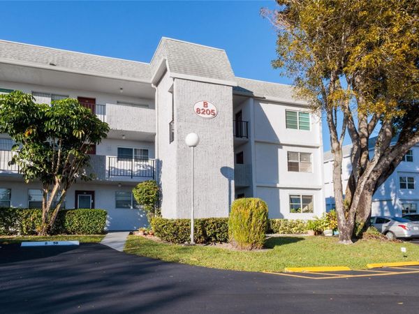 8205 NW 61st Street, Unit 218, Tamarac, FL 33321