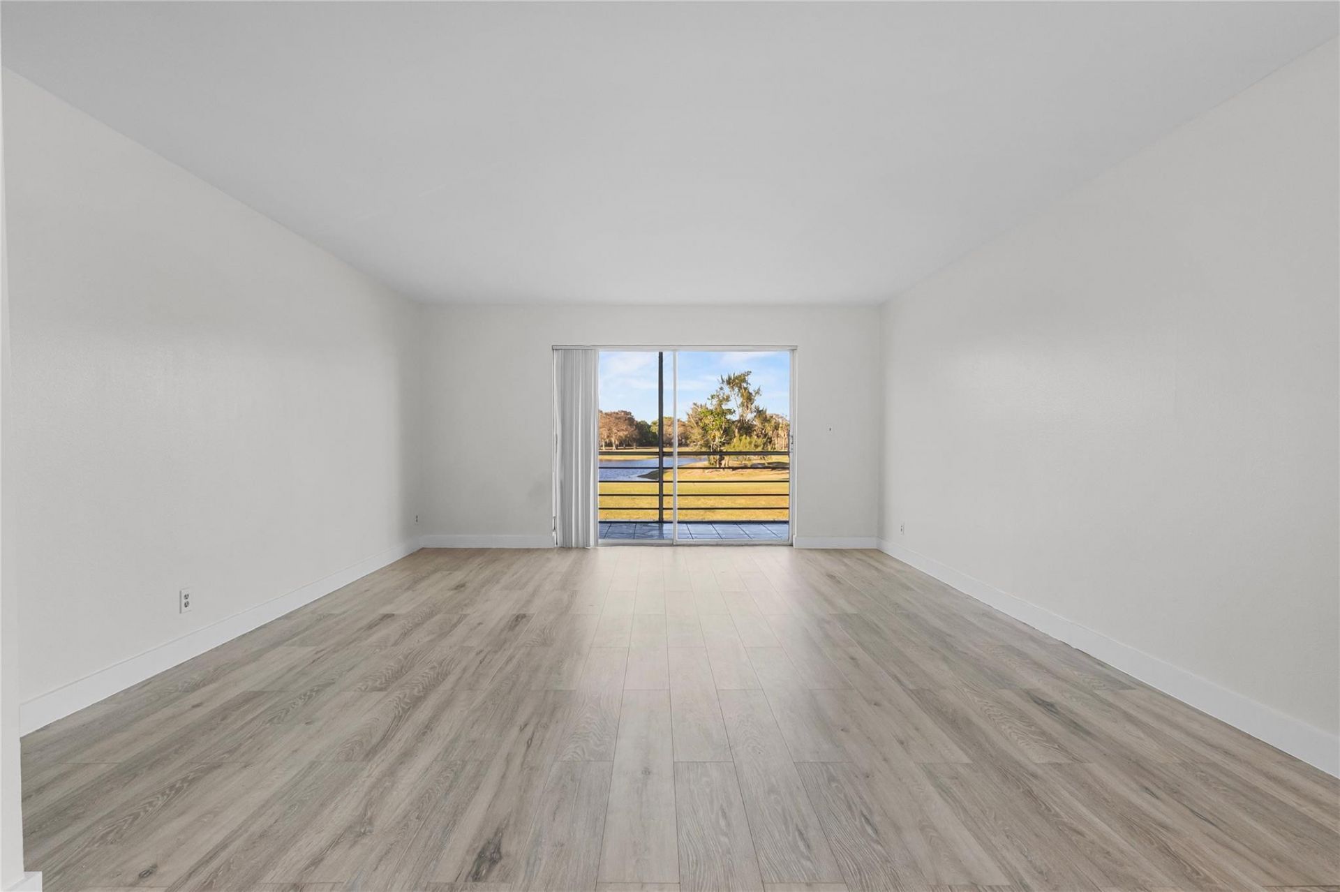 8205 NW 61st Street, Unit 218, Tamarac, FL 33321 Photo