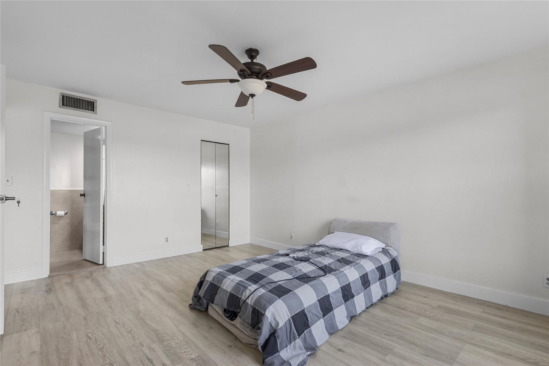 8205 NW 61st Street, Unit 218, Tamarac, FL 33321 Photo