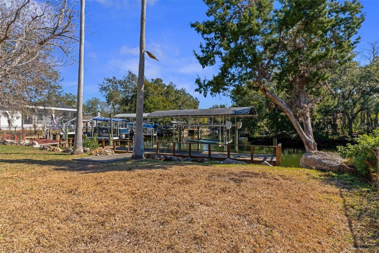 11870 W Riverhaven Drive, Homosassa, FL 34448 Photo