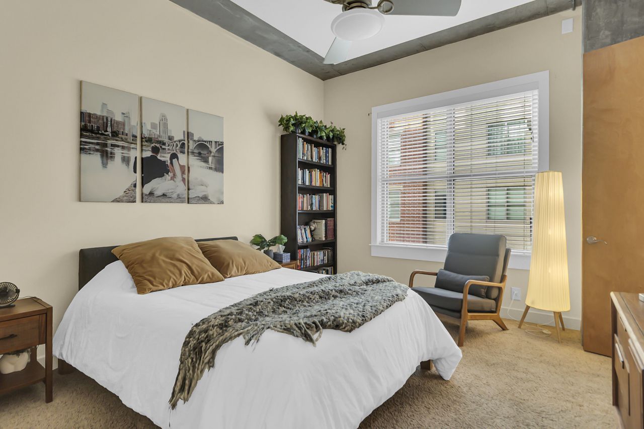 150 Bee Street Photo 11