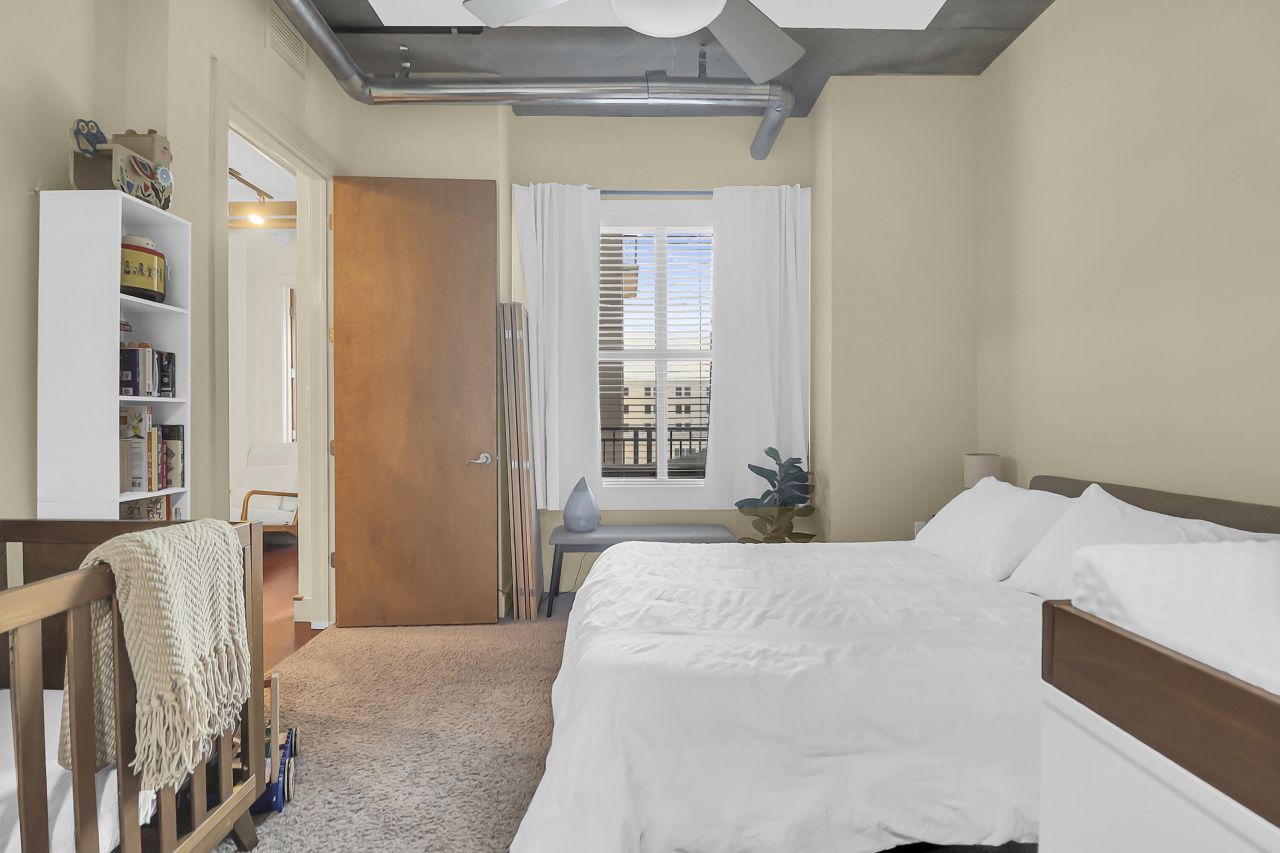 150 Bee Street Photo 18