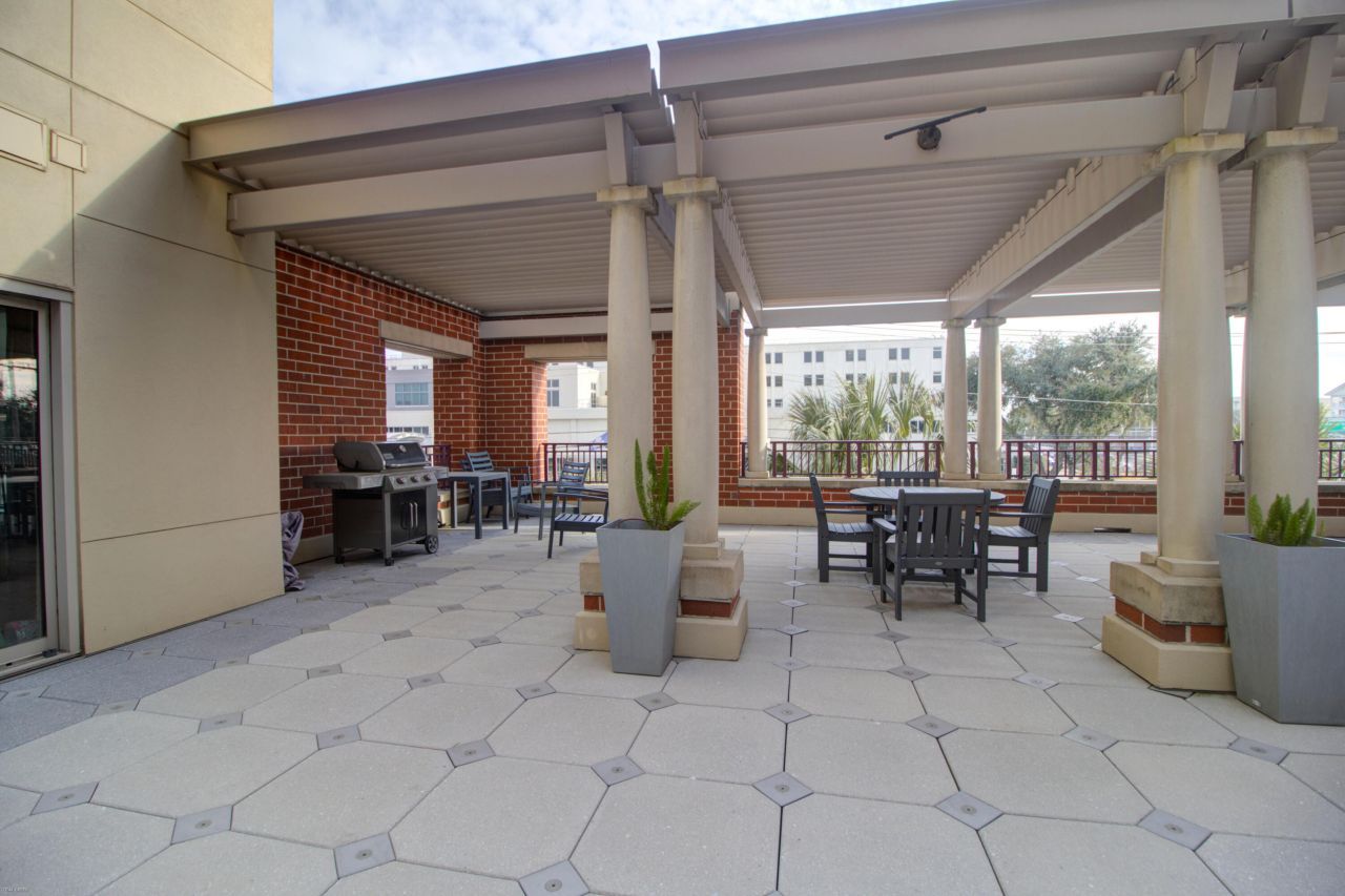 150 Bee Street Photo 23