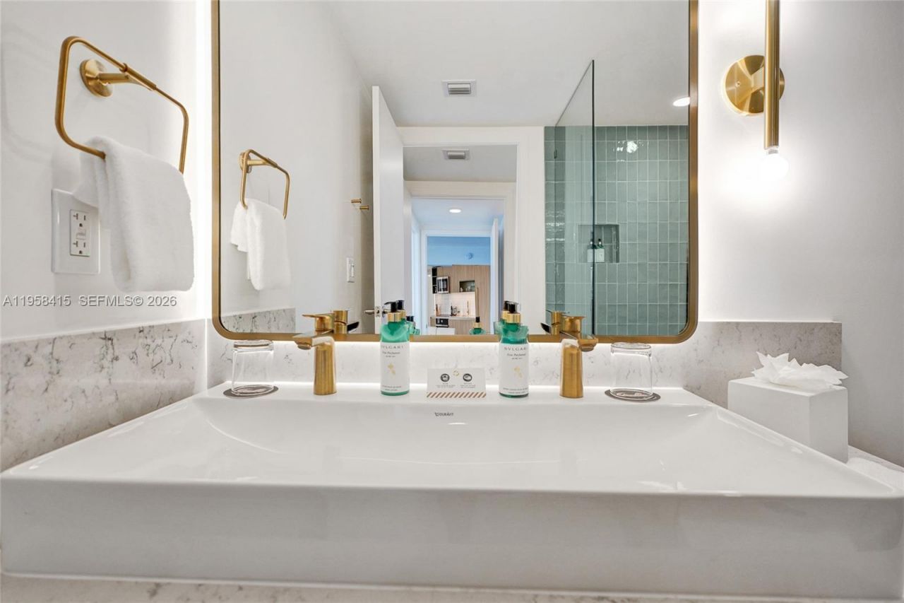 159 NE 6th St, Unit 3405, Miami, FL 33132 Photo