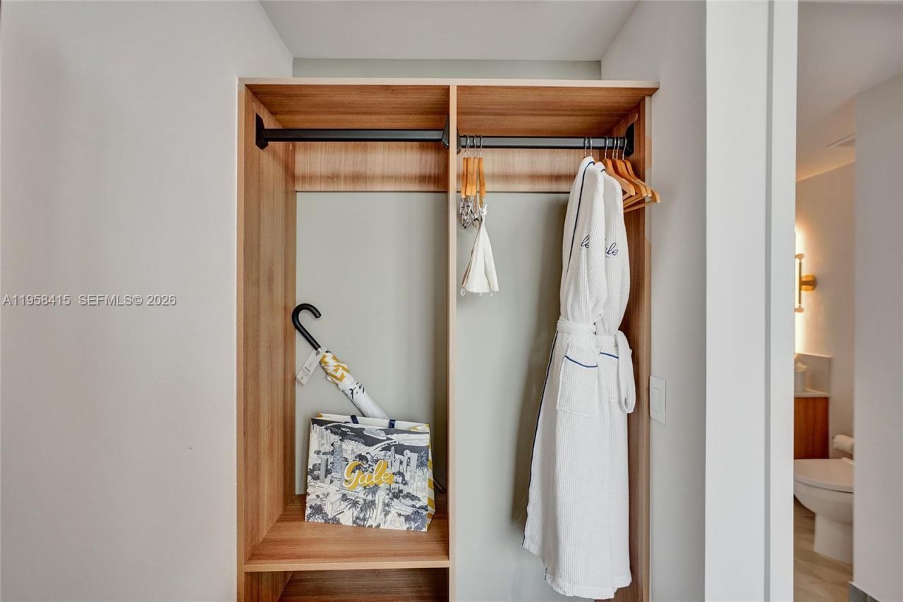 159 NE 6th St, Unit 3405, Miami, FL 33132 Photo