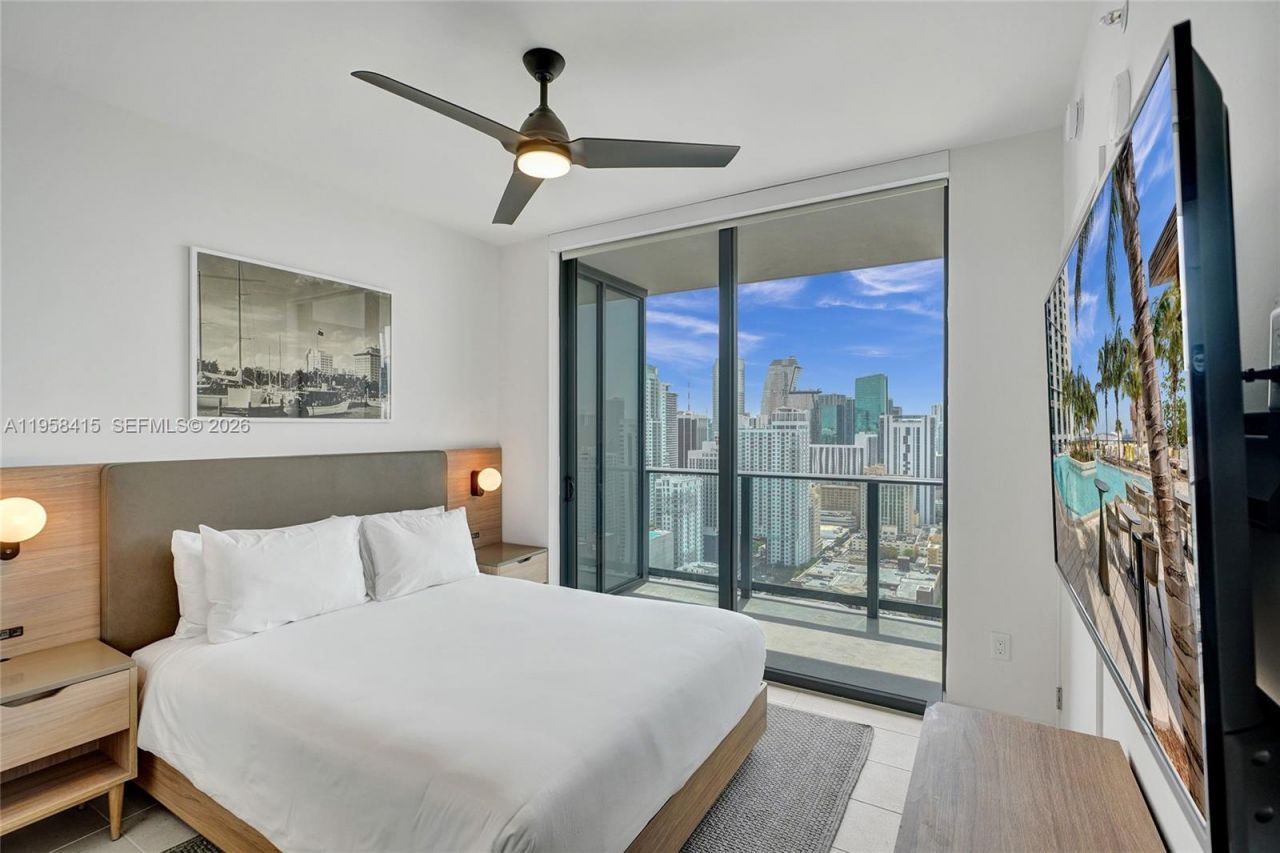 159 NE 6th St, Unit 3405, Miami, FL 33132 Photo