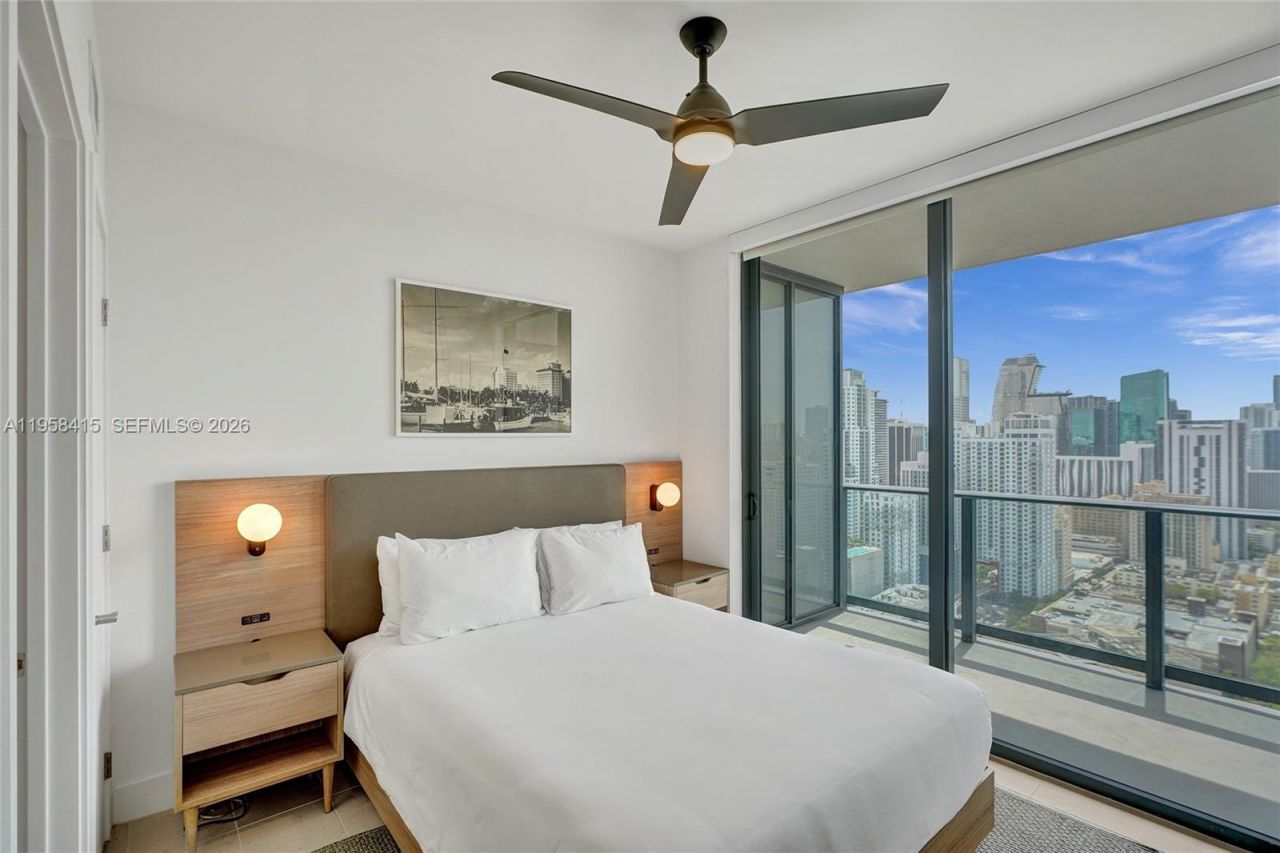 159 NE 6th St, Unit 3405, Miami, FL 33132 Photo