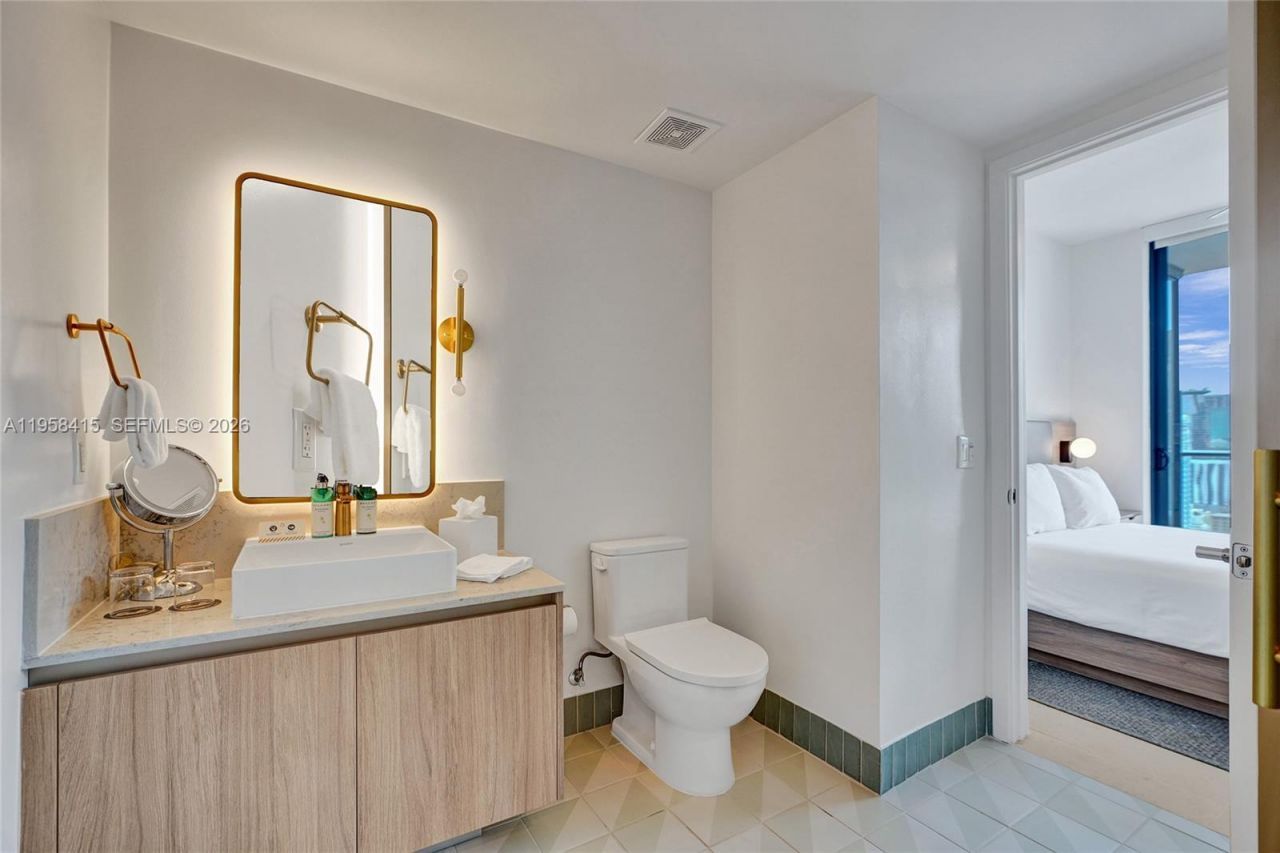 159 NE 6th St, Unit 3405, Miami, FL 33132 Photo